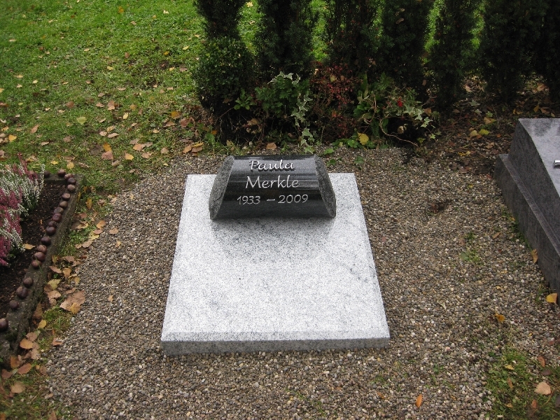 Grabstein Urnengrab 113