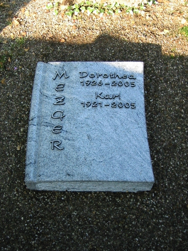 Grabstein Urnengrab 123